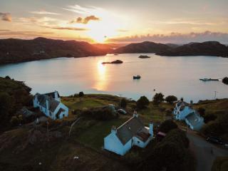 South Lochs Cottage - 0