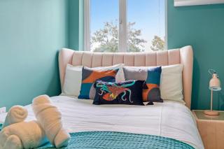 Beautiful 2 Bedroom Apartment MK Free Parking - 9