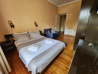 Riverside Baratashvili Apartment - Tbilisi - 3