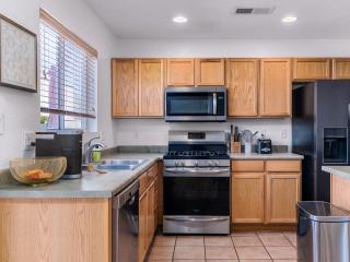 Chic Mid-Century Boho Oasis - 15 min to Old Town - Albuquerque - 1