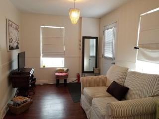 Logement avec stationnement tennis et piscine - 9