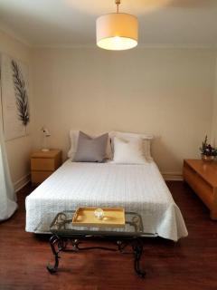 Logement avec stationnement tennis et piscine - 2