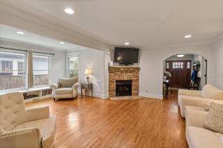 Single Story Fully Fenced Pet Friendly Bungalow in the Arts District - Charlotte - 9