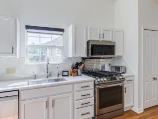 Upscale Home near Blossom, CVNP, Ski Resorts - 7