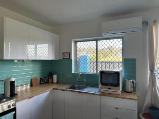 One bedroom CBD unit, walk to beaches & cafes - Newcastle - 3