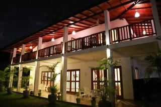 Amazing 7BR Deluxe Villa in Hikkaduwa - Hikkaduwa - 9