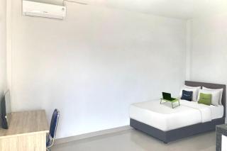 Urbanview Hotel Juanda Kota Agung by RedDoorz - Kotaagung - 2
