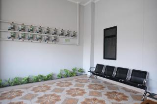 DR Living Syariah Solo Mitra RedDoorz - Kadiporo - 8
