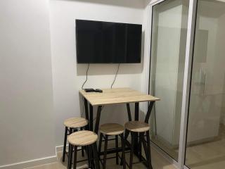 Cozy 1BR Condo in Azure Urban Resort Residences - Manila - 6