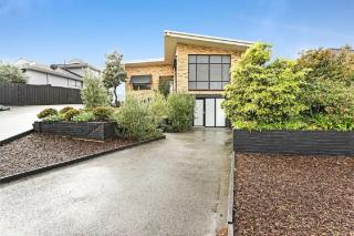 The Family Beachside Escape by Ready Set Stay - GUEST HOUSE - Rosebud - 0