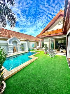 Luxury 2-BR Private Pool Villa in Pattaya Jomtien - View Talay Villas - Jomtien Beach - 0