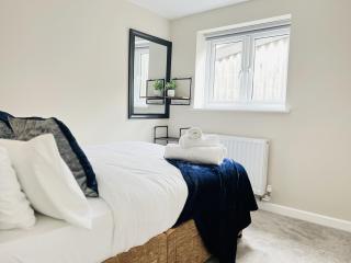 Brand New 1 Bed Apartment, 5min Drive to Racing & Main Strip, with Electric Parking Bay & Terrace LONG STAY WORK CONTRACTOR LEISURE - CITRINE - 6