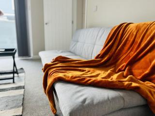 Brand New 1 Bed with Sofabed, Private Patio & Electric Parking Bay, 5min Walk to Racing & Main Strip LONG STAY WORK CONTRACTOR LEISURE - AMBER - Newmarket - 2
