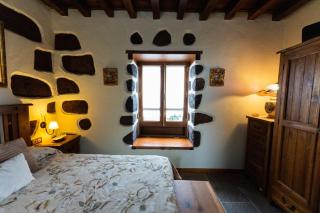 Ancient Historical House - 9