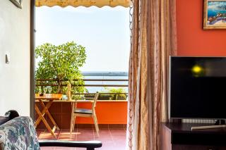 Grand Luxury Apartment Seafront Kalamata - 1