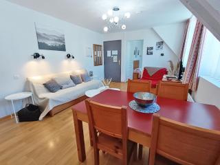 Le Venasque, T2, centre Luchon, wifi, casier à ski, ascenseur, 4 personnes - 5