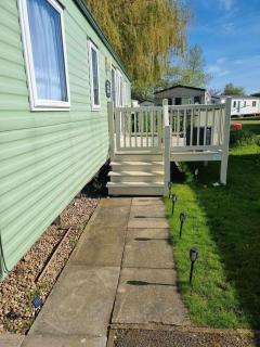 Beautiful Caravan With Full Lake View At Southview Holiday Park Ref 33057Cl - 3