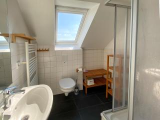 Ferienhaus Wiesengeflüster E5 - gruppenfreundlich in Randlage mit Fasssauna - Röbel - 2