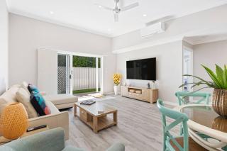 'Esplanade Escape' A Fresh Coastal Family Hideaway - Hervey Bay - 9