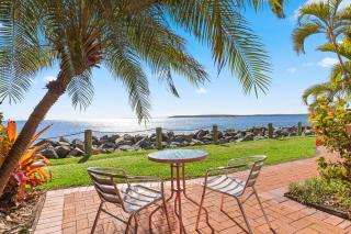 Sandy Straits Poolside Escape with Beach Access - Hervey Bay - 6