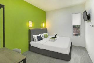 Urbanview Don Juan Pondok Gede by RedDoorz - 0