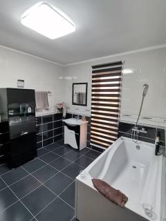 Party House - Tunari - 8