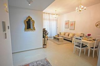 Mangrove Bliss Cozy 2BR Apartment - Abu Dhabi - 3