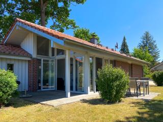Familienunterkunft Wiesengeflüster E8 - strandnah mit Sauna und Garten - Röbel - 0