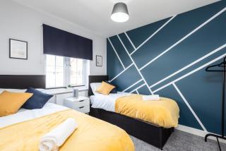 3 Bedroom House Ashford, Kent - Free Parking - Free WiFi - Big Monthly Discounts - Sleeps 5 - Elite Stays UK - Ashford - 9