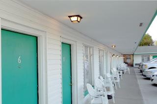 Town House Motel - 4