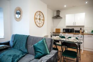 Hayy Apartments Comfort in the Heart of Kirkstall - 7