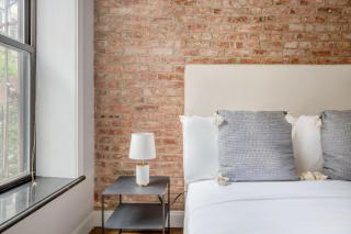 East Village 2br w in-unit wd nr nightlife NYC-1236 - New York - 2