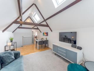Pass the Keys 1 bed 40C Beautiful Town Apartment Celosia - Shrewsbury - 3