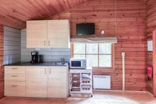 Pinetree Cottages Cozy log cabin - Kalanti - 4