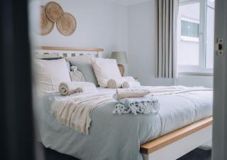 Joannes Retreat, Dog Friendly Property in Weymouth with Free Parking - Weymouth - 0