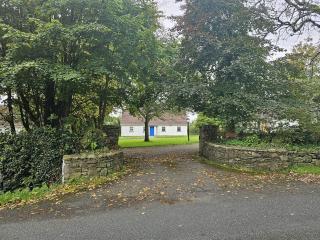 Longford Holiday Blue Sky Self Catering Cottage - - 0
