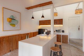 House Sawah - Beautiful & Stylish 3BR Home with Jacuzzi Near Umalas and Seminyak - Kerobokan - 5