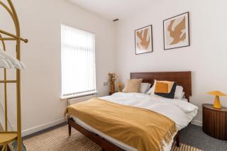 Modern 4bedroom Spacious Family Home - Liverpool - 7