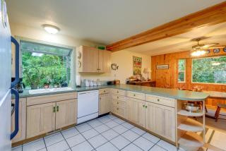Tahuya Cabin Hood Canal and Olympic Mountain Views! - Tahuya - 3