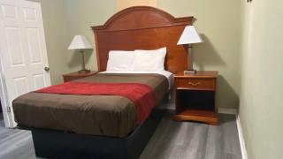 Budget Inn Express - 2