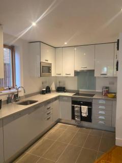 Lovely and spacious Wimbledon Flat - 2