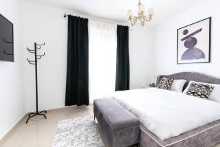 Neat 4BR Apt. With Parking/High Floor/Elevator/AC - Rishon LeẔiyyon - 2