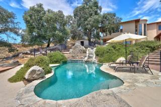Hacienda Estate in Wine Country - Temecula - 0