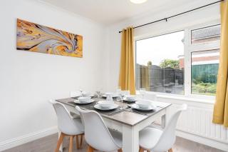Spacious Modern Home in Sheffield - Todwick - 2