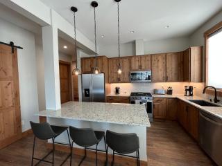 Brand New! Private hot tub, bunk room and walkable to restaurants/shops - 3