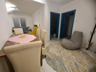 Sovran's dream 2bedroom Apt 10min wak from center - Pristina - 3