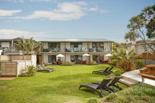 Beachfront Resort - Whitianga - 4