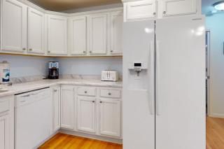 Post Road Charmer - 1