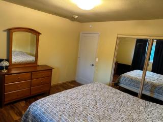 Forget Me Not Home by Airport Upstairs with Deck - Anchorage - 2