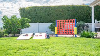 Home Ensuite with Panoramic City View - 5